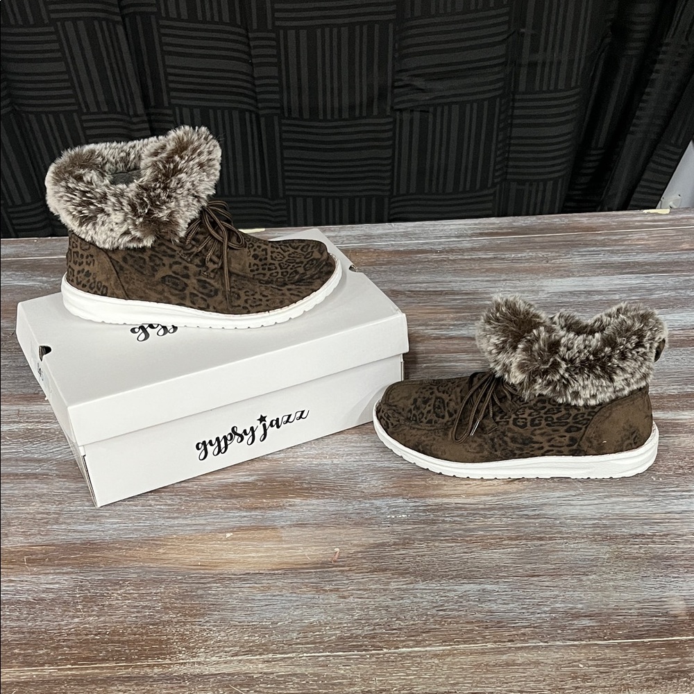 Gypsy Jazz Leopard Print Fur-Lined Boots